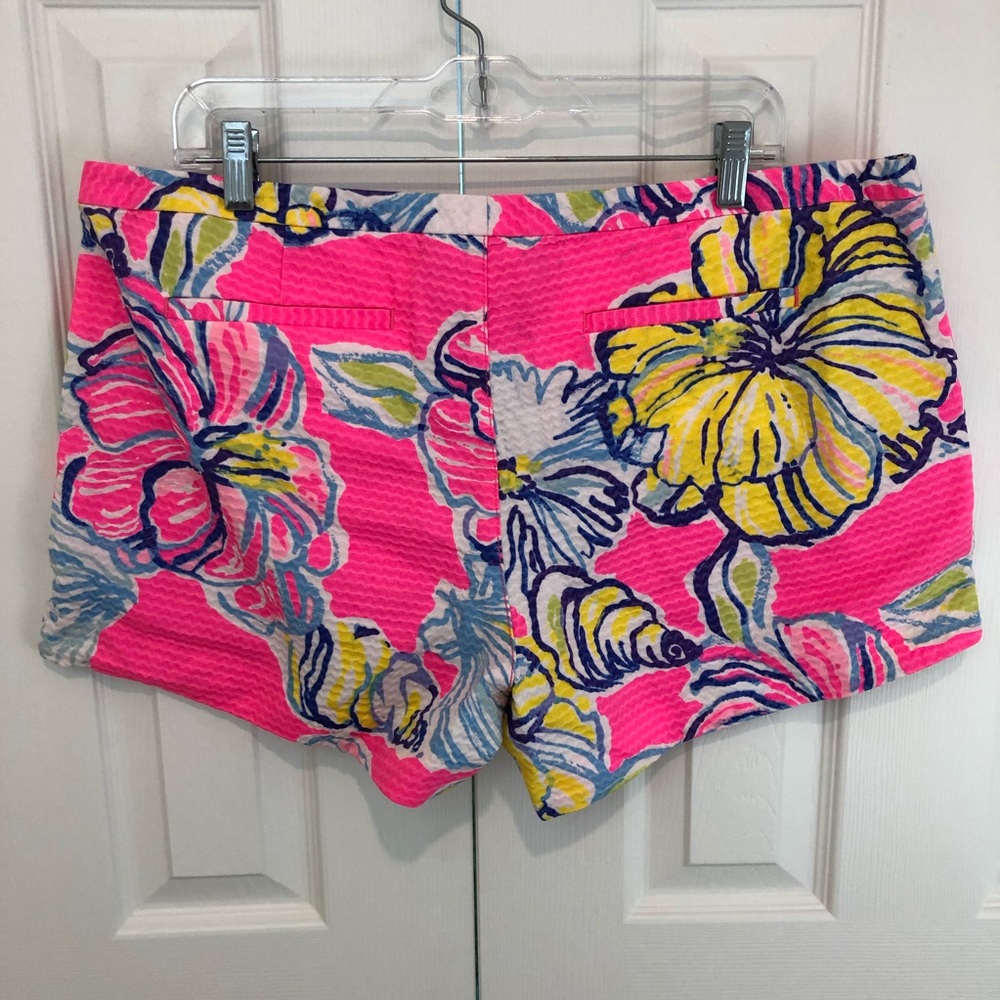Sold Lilly Pulitzer Adie Short Swept by the Tides - Picture 2 of 7